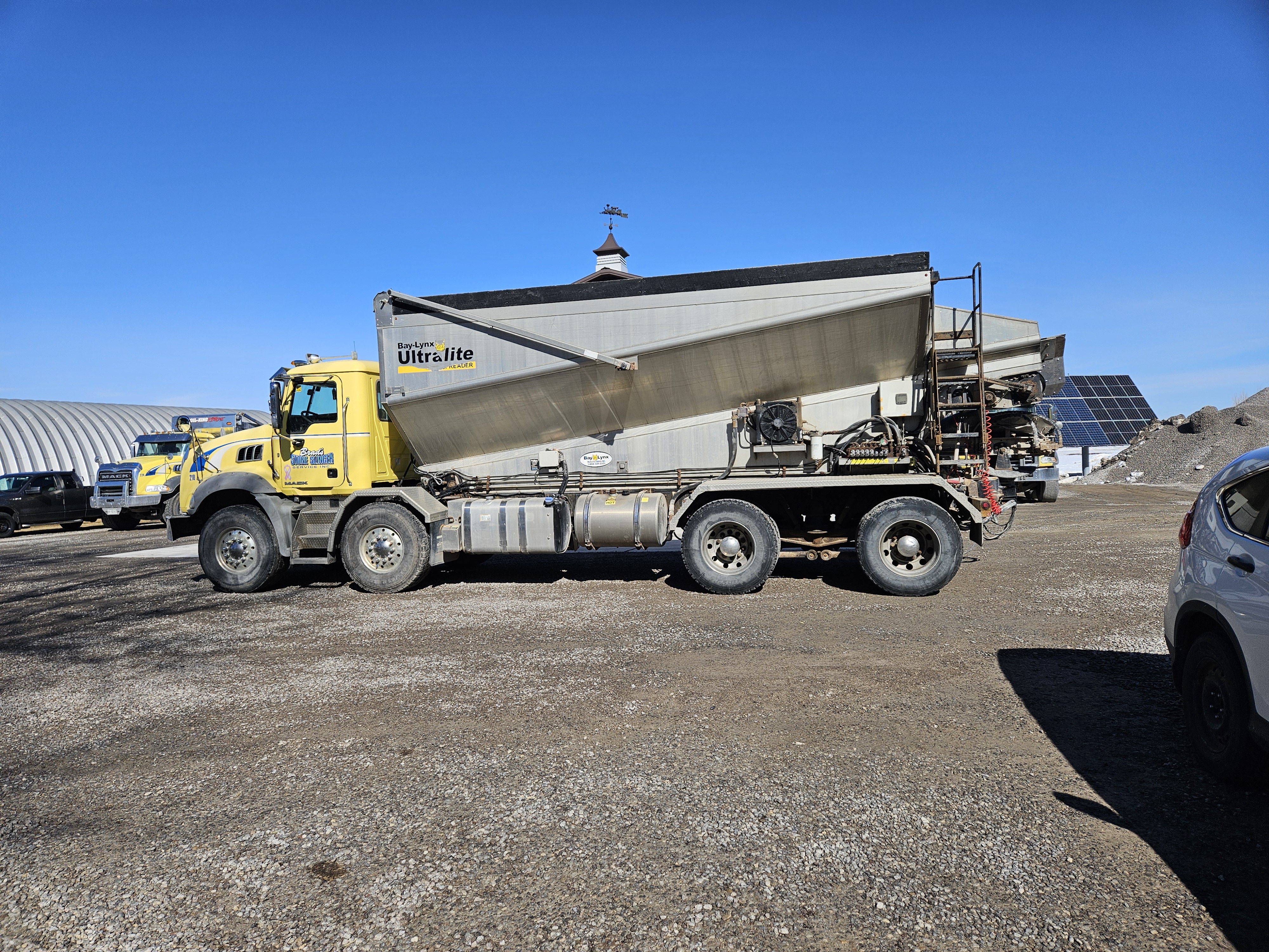 2015 Mack Granite w/ Ultralite